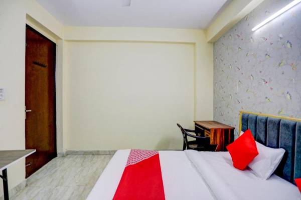 OYO 82300 Discovery Inn