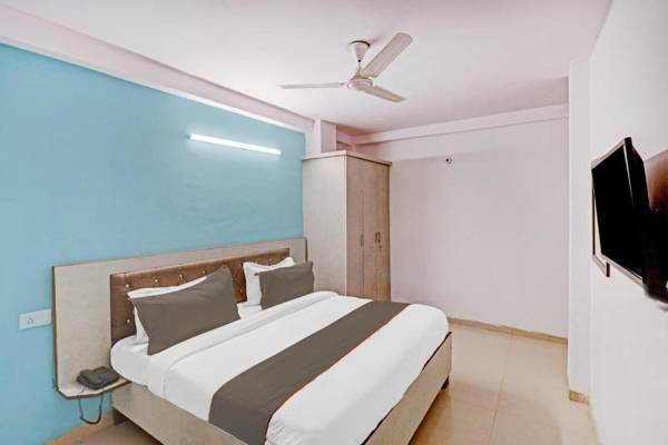 Collection O 82480 Galaxy Motel