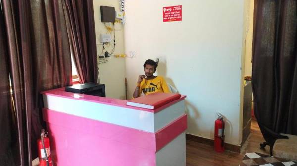 OYO 82741 Mohan Garden Stays