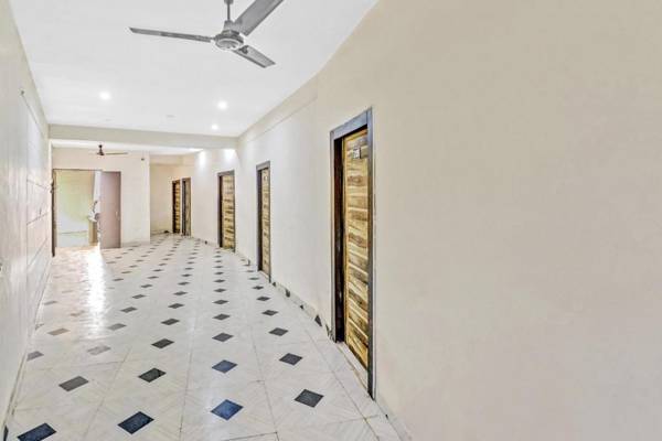 Collection 82643 The Crown