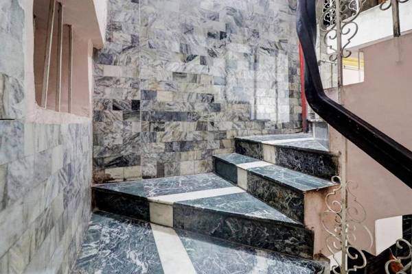 OYO 82131 Sahani Guest House