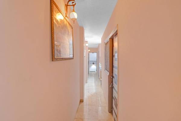 OYO Flagship 82881 Comodo Inn