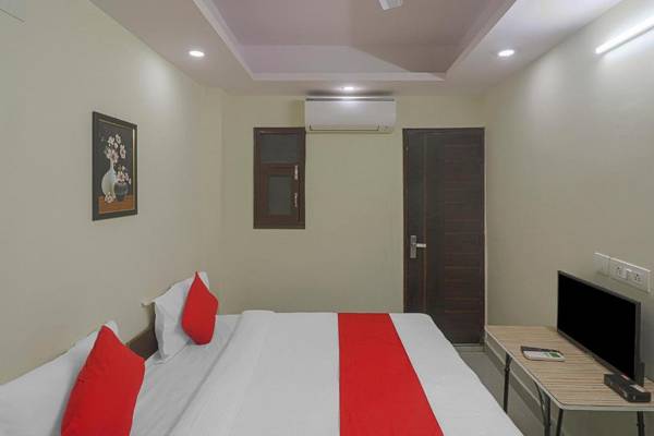 OYO Flagship 83392 Royal Discovery