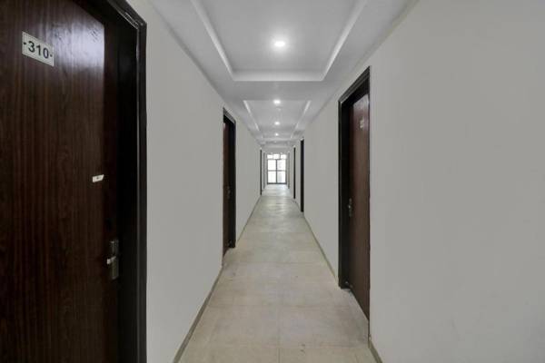 Collection O 83597 Hotel Love Stay