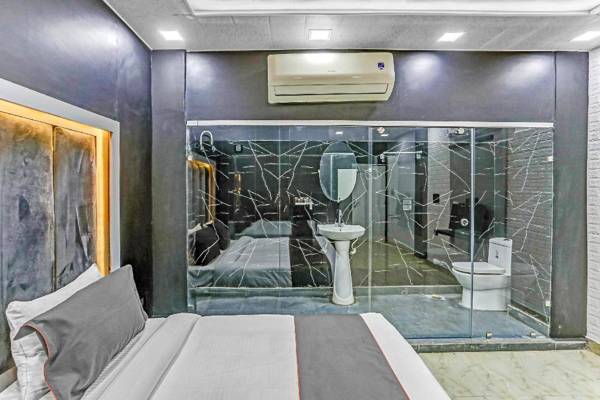 Capital O 84227 Hotel Kings Stay