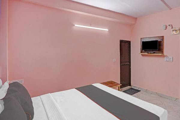 Capital O 84092 Metro Moon Guest House