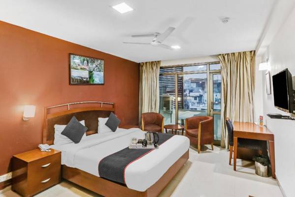 OYO Townhouse 690 Hotel Admire Inn