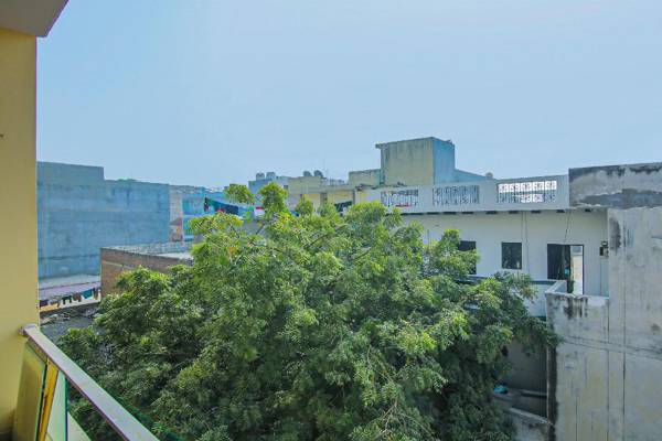 OYO 84544 Dreams Homes