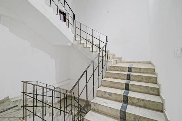 Capital O 84595 Saket Villa