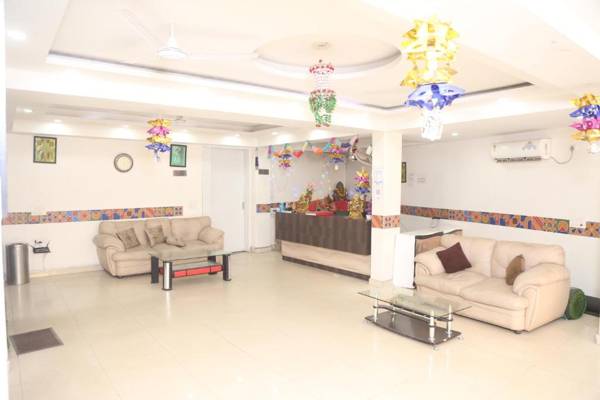 Hotel Aman Inn-Fully Vaccinated Staff