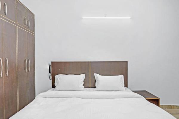 OYO Flagship 84856 Hotel Krishna Stays