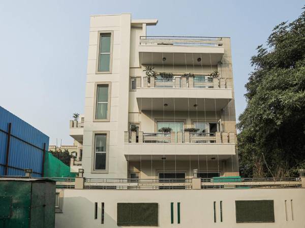 Collection O 84796 Royal Residency