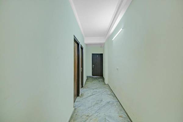 OYO Flagship 85224 Royal Paradise