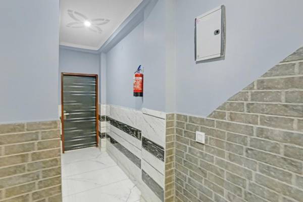 Capital O 85088 JPS Dwarka Mor Gate No 1