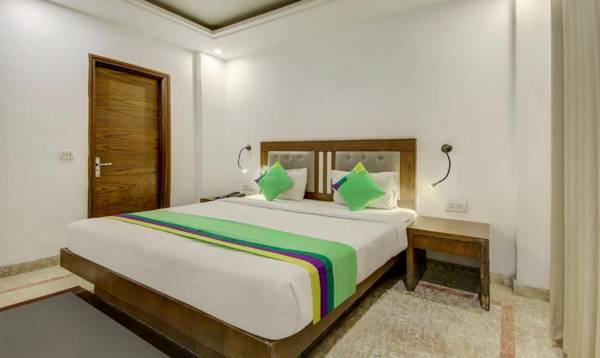 Treebo Trend The Kings Plaza Naraina Vihar