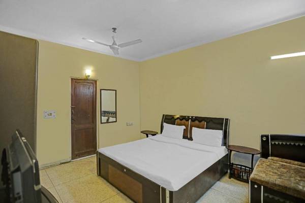 OYO 85612 Hotel Krishna Suites