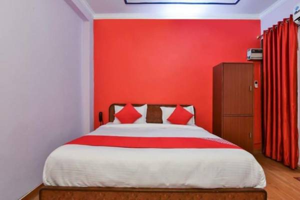 OYO 86115 Shri Ram Hotel