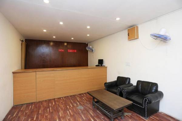 OYO 14919 Hotel Aerosky Palace