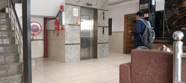 OYO 87910 Hotel SUN PLAZA