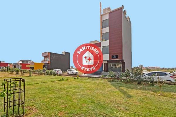 Capital O 89538 Hotel The Royal Orbit