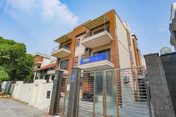 FabHotel Grand Palace