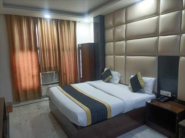 OYO 91326 Hotel Marina Near Igi Airport