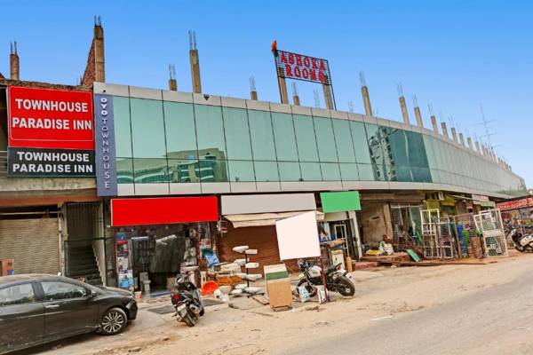 Townhouse 1062 Paradise Inn