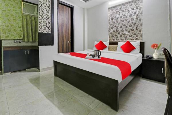 OYO 90231 Happy Feet