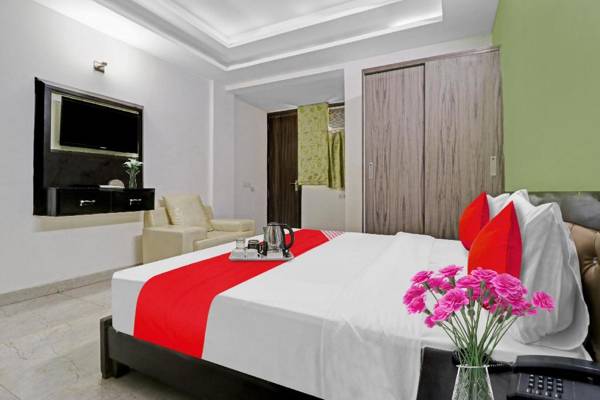 OYO 90231 Happy Feet