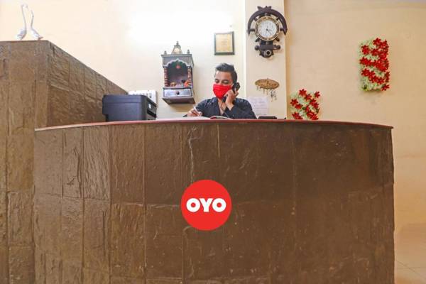 OYO 90059 Hotel Silver Stone