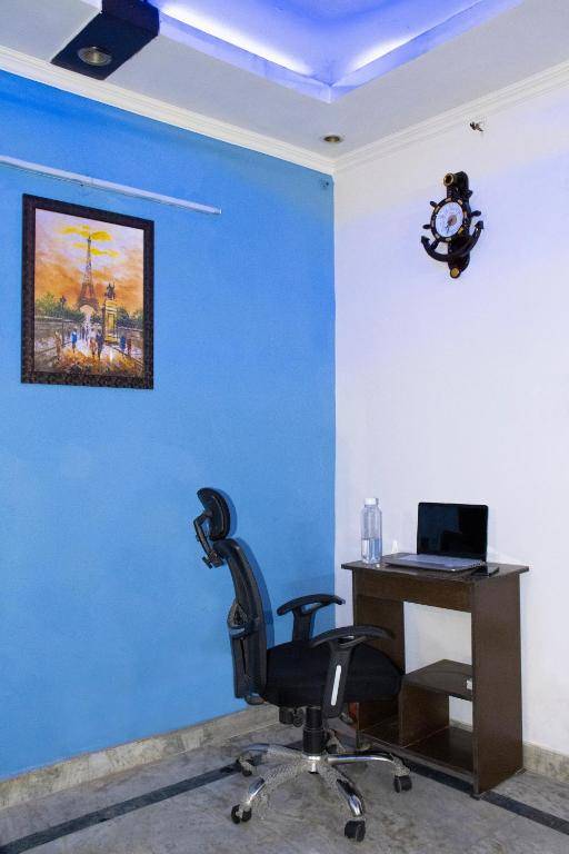 Workspace - Lovely and spacious 2BHK With free parking in premises