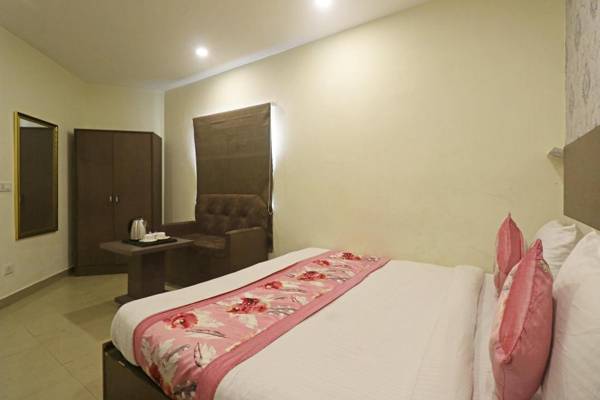 Hotel Milan Delhi Airport