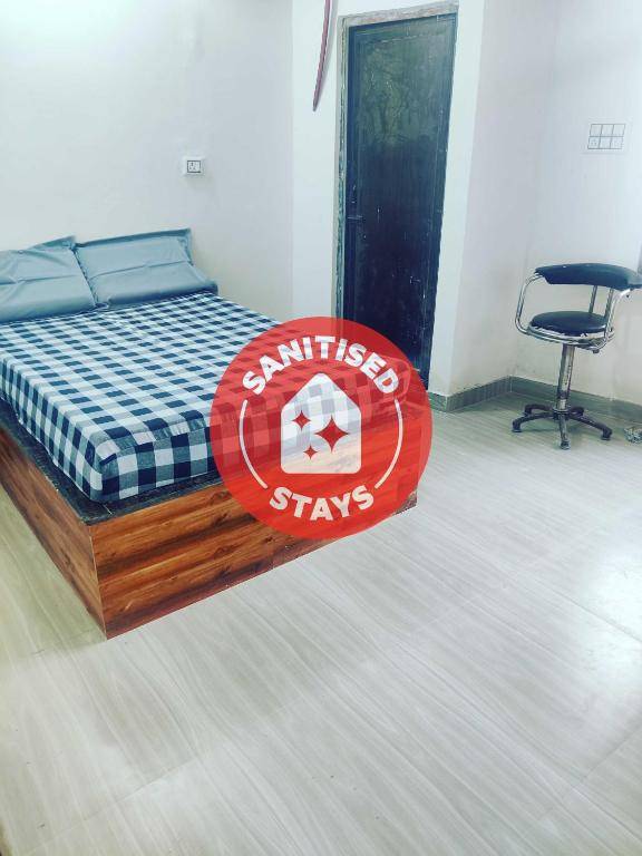 OYO 92111 Helooeesh Rooms