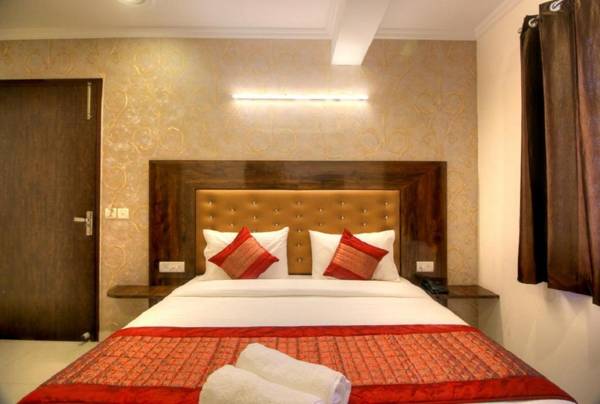 Airport Hotel ARK Avalon