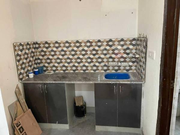 OYO 92730 Satguru Guest House