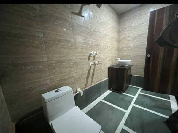 OYO 93050 Hotel Sushant Palace 3