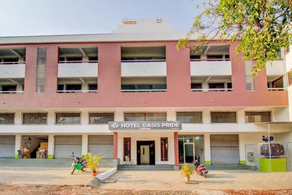 OYO 76739 Oasis Pride