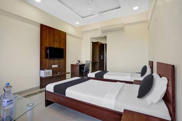 Townhouse OAK Hotel Rama