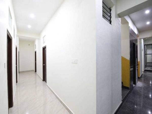 OYO Flagship 92914 Mathura Inn