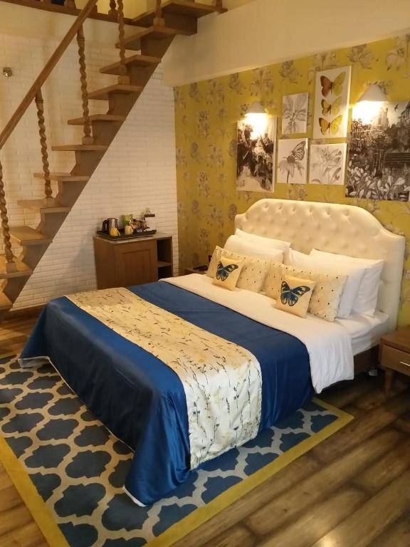 Mosaic Hotel Mussoorie Mallroad