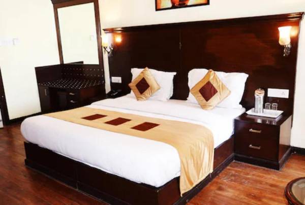 Goroomgo Mall Road Abhinandan Mussoorie