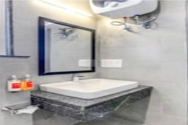 OYO 84704 Hotel Valentine