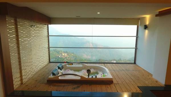 Amber Dale Luxury Hotel & Spa Munnar