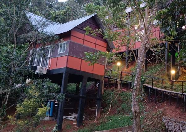 Santhi Hill View Resort