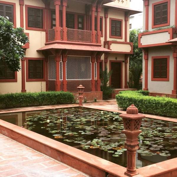 MVT Guesthouse & Restaurant