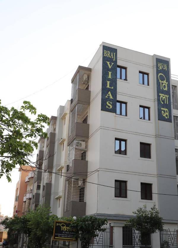 Braj Villas Family Suits