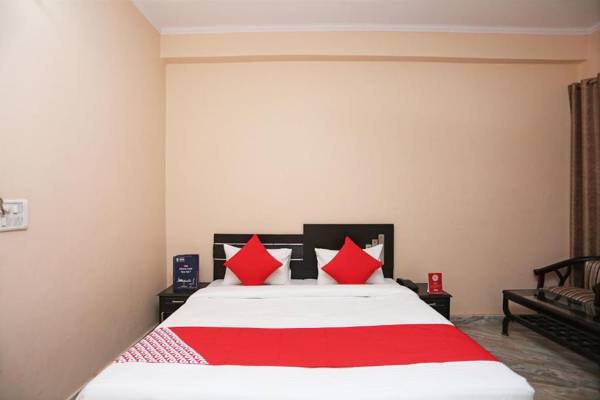 OYO 26823 Hotel Krishna Greens