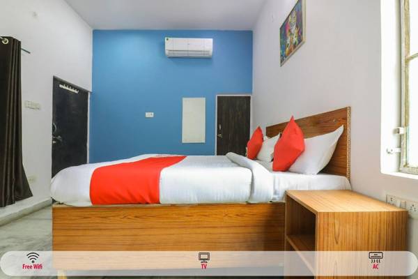 OYO 71057 Hotel Nand Palace