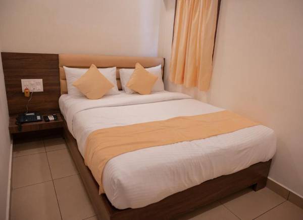 Hotel Sharda Residency