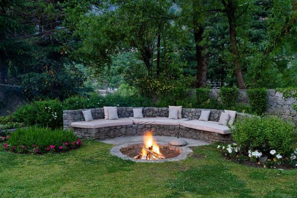 StayVista at The Kathguni House